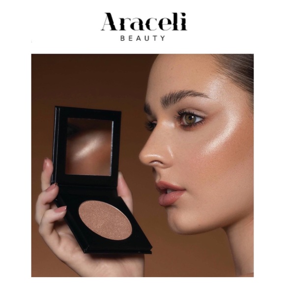 Other - Araceli Beauty Tequila Highlighter in Blanco 💋